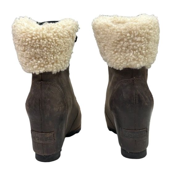SOREL Conquest Wedge Shearling Booties - Size 6 - Picture 6 of 9